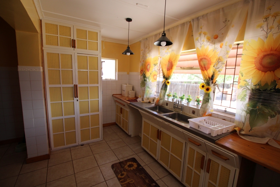 2 Bedroom Property for Sale in Fraserburg Northern Cape